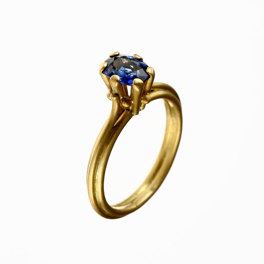 Stefano Zanini ring made of gold and sapphire